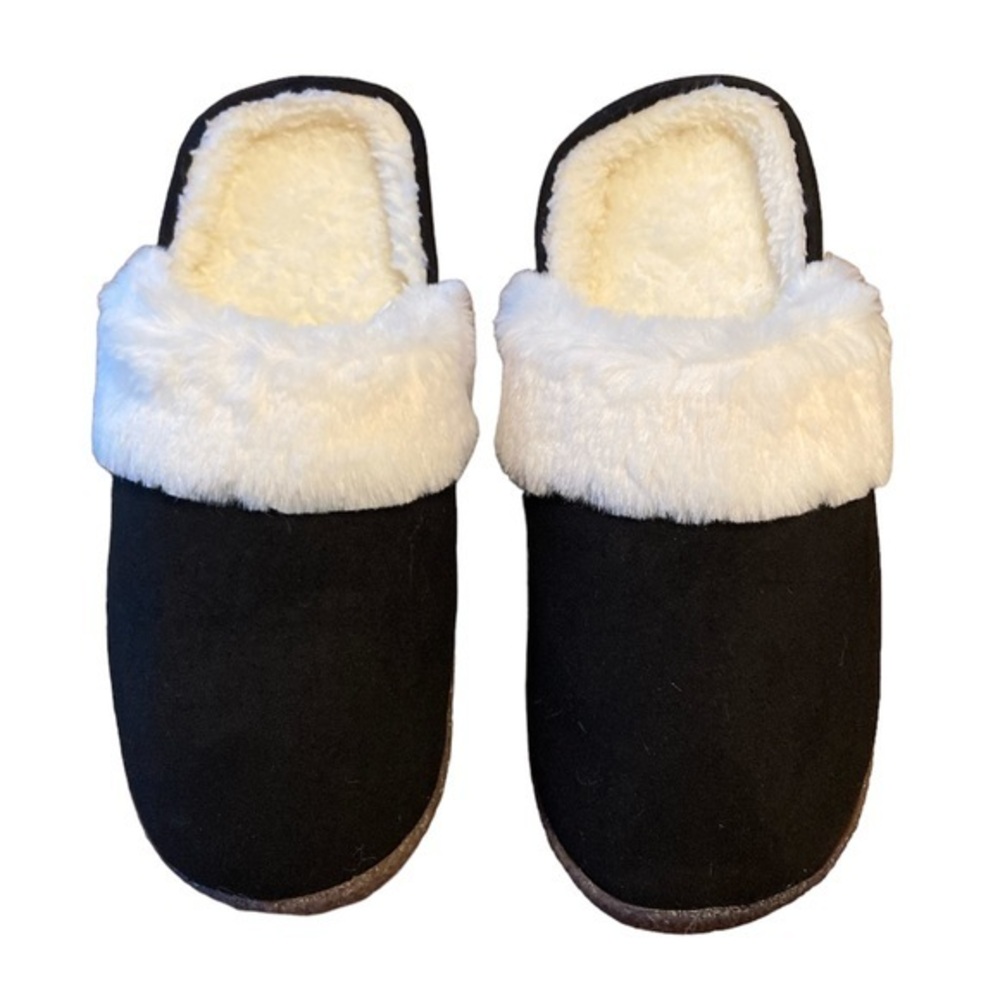 🌸NIP Unbranded Womens Suede Slippers- size Small 5/6
